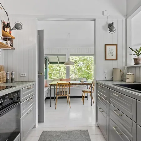 2 Bedroom Gorgeous In * Dronningmolle