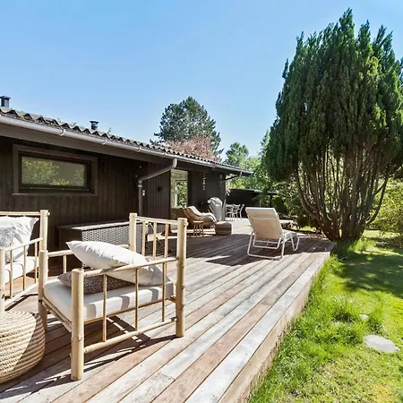 2 Bedroom Gorgeous In Holiday home *